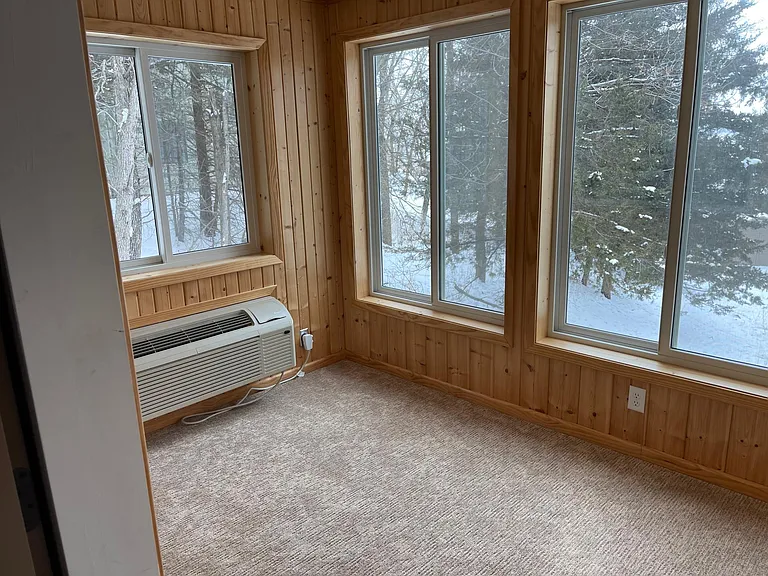 144 Acorn Dr — Photo 45