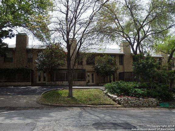 3rd image of 138 CHICHESTER PL #138