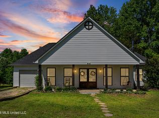 227 Christian College Rd, Senatobia, MS 38668
