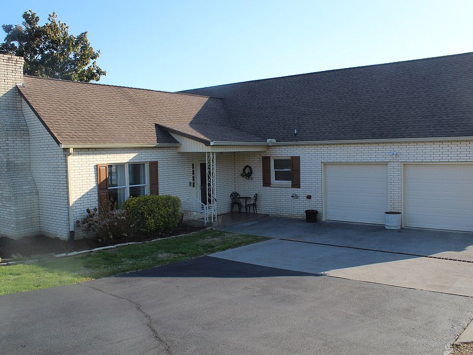 1st image of 256 Lakeshore Cir