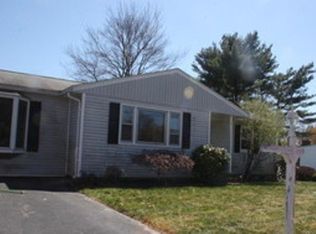 24 Holmes Rd, Coventry, RI 02816