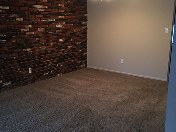 Living room/ dining room