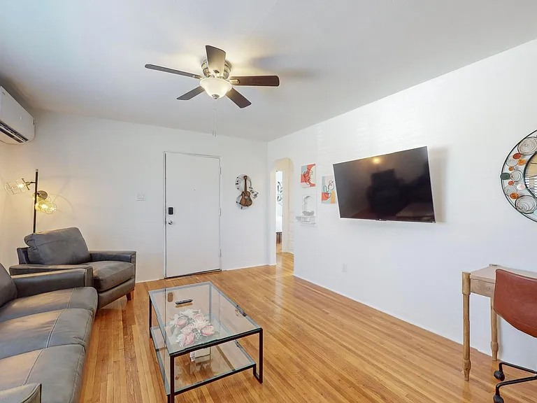 5202 Marquette Ave NE — Photo 6
