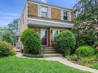 3909 Birchwood Ave, Skokie, IL 60076