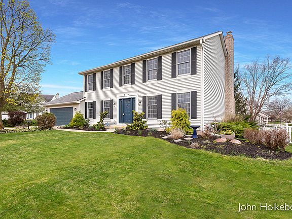 3rd image of 2380 Vicksburg Ct SE