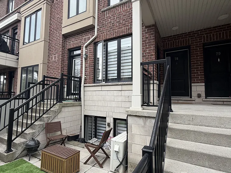 30 Carnation Ave #77 — Photo 5