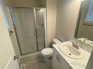 single story with garage, Woodburn, OR 97071