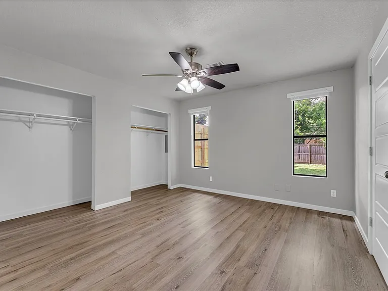 1012 N Turtle Creek Dr — Photo 11