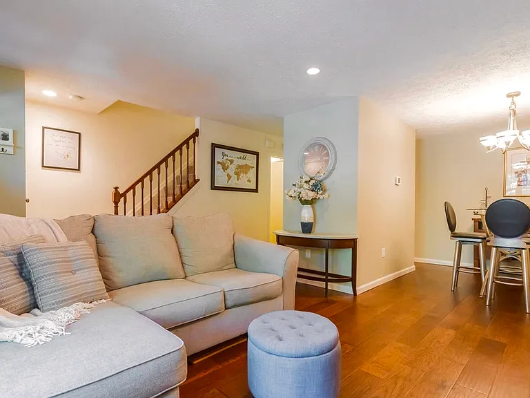 1731 Jones Falls Ct — Photo 4