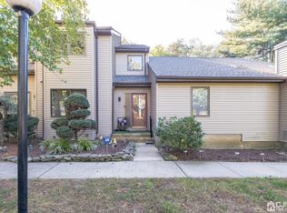 2 Monterey Ct, Old Bridge, NJ 08857