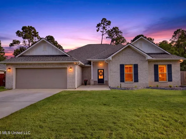 6855 Rolling Green Dr, Pass Christian, MS 39571