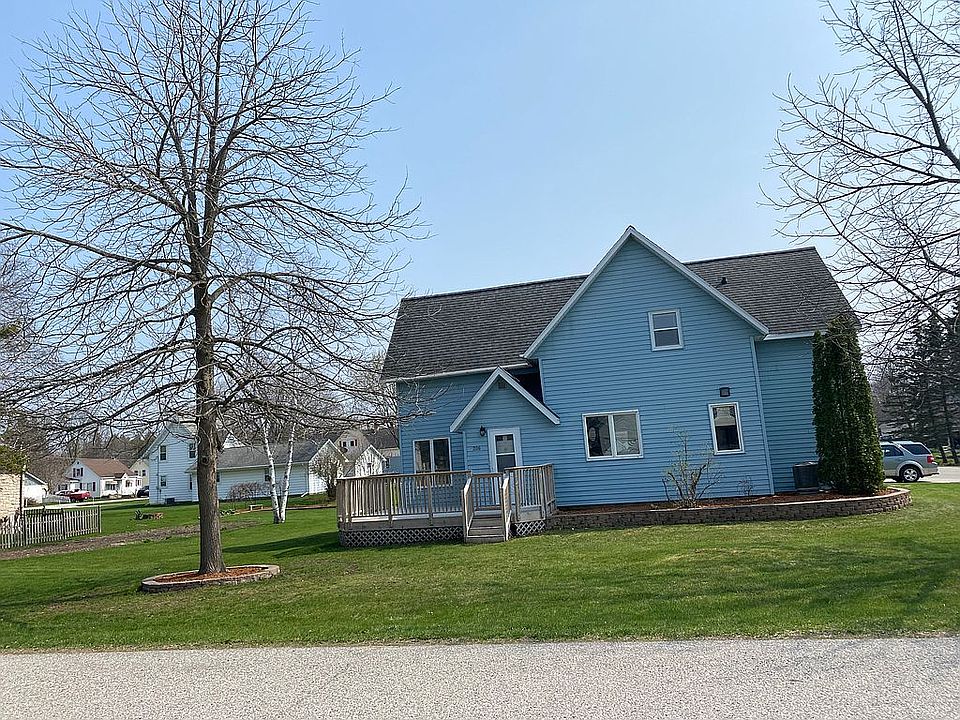 2nd image of 206 Leo Ave