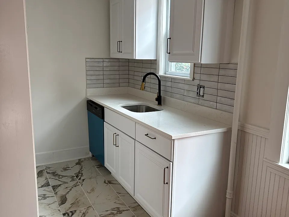 37 Hill Top St #2