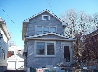11 Keeley St, Staten Island, NY 10305