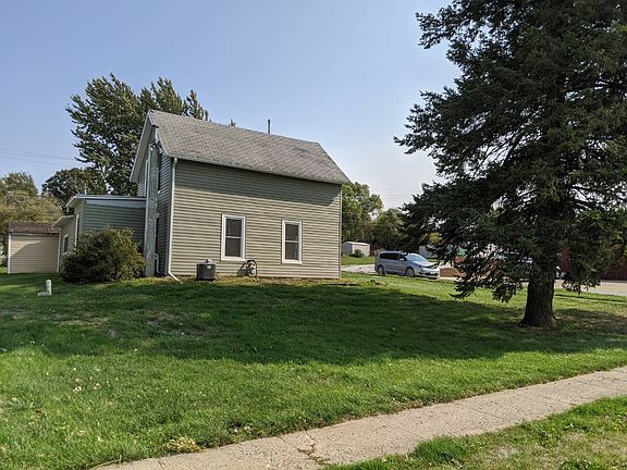 2nd image of 202 Davenport St
