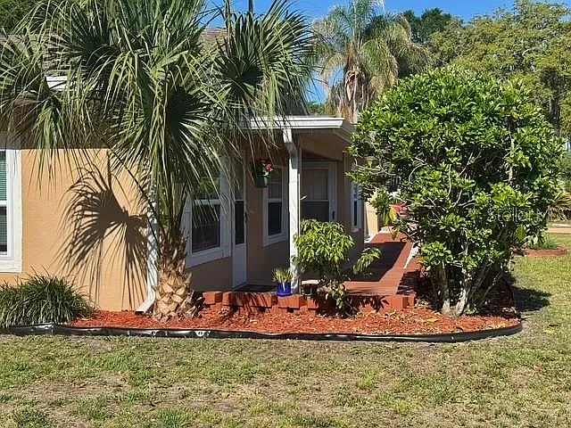 1 bed, 1.0 bath, 950 sqft, $1,395 — Photo 2