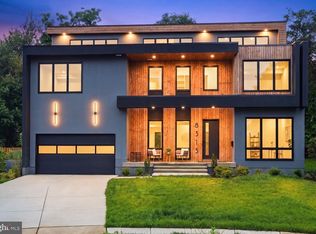 8313 Syracuse Cir, Vienna, VA 22180