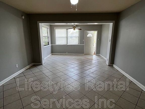 4th image of 11266 Andrea Dr