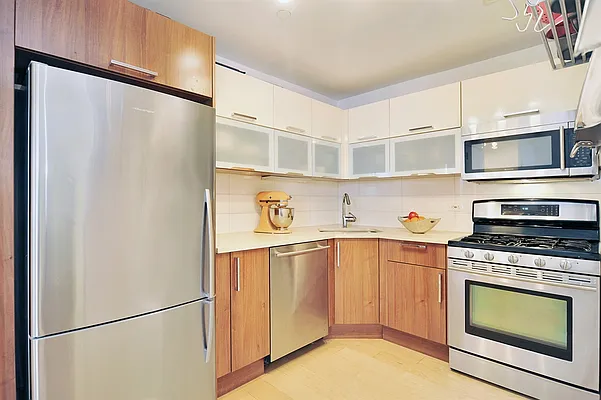 Sold by Corcoran | media 2