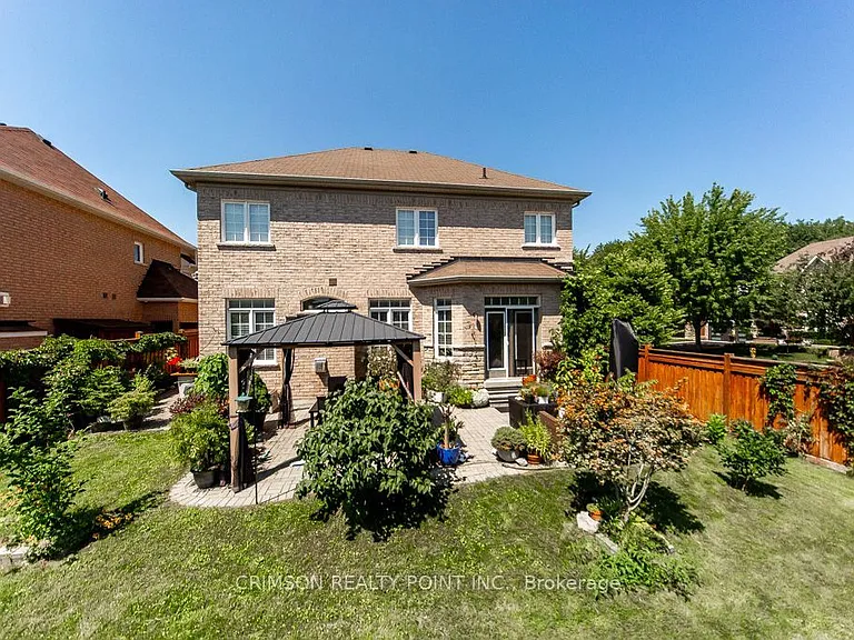 2304 Canterbury Cres — Photo 48