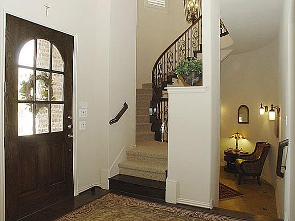 3rd image of 7014 Pecan Chase Ln