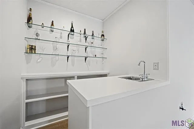 1034 Leycester Dr — Photo 8