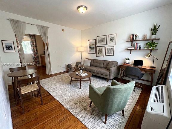 5th image of 741 15th St APT 12