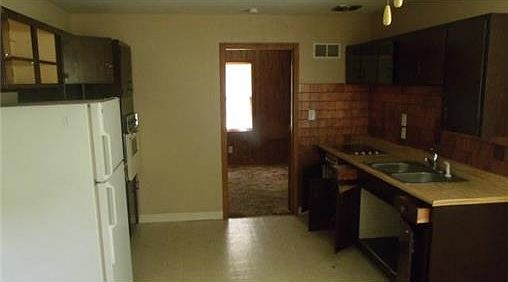 2nd image of 7407 E 110th St