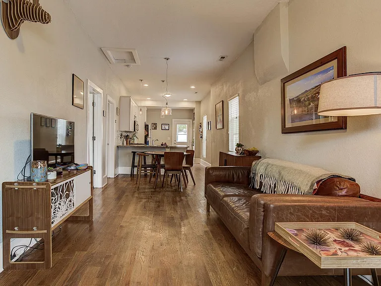 3777 N Franklin St — Photo 2
