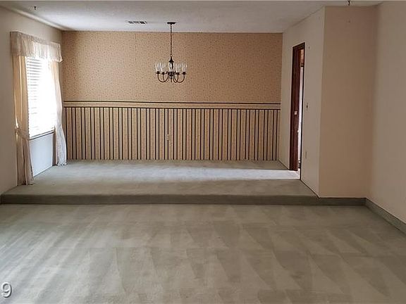 4th image of 2845 Sorrel St