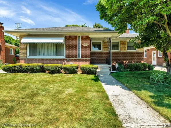 18015 Empire Ave, Eastpointe, MI 48021