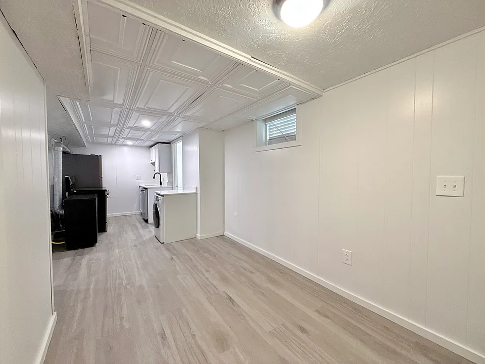 5 Stoneland Rd #4