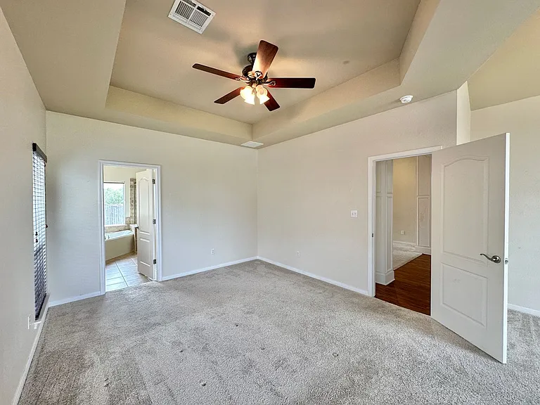 705 Marshall Dr — Photo 18
