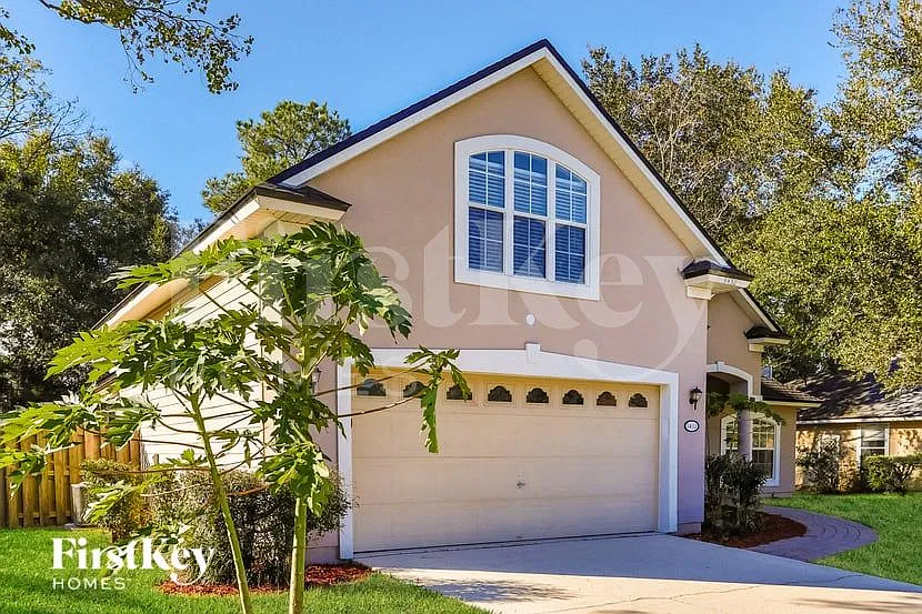 4 bed, 3.0 bath, 2440 sqft, $3,015 — Photo 2
