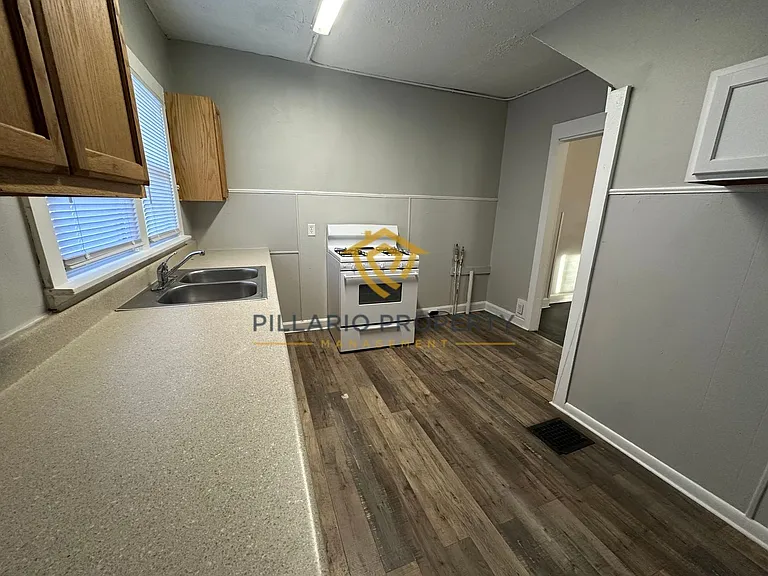 2830 N Lasalle St — Photo 13