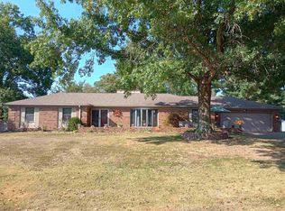 8501 W Chapel Hill Dr, Evansville, IN 47712