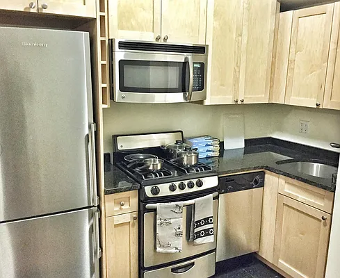 Rented by Urban Real Estate Inc | media 17