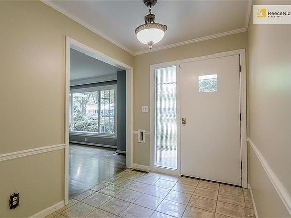 5th image of 7928 Rosewood Dr