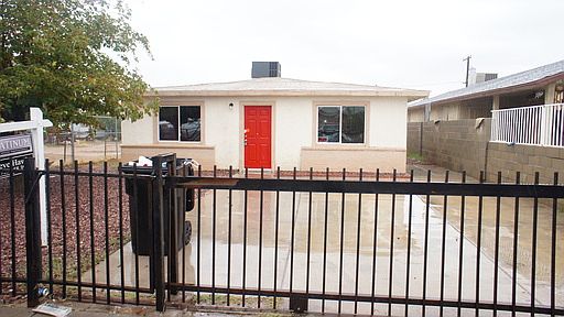 1st image of 863 Hart Ave