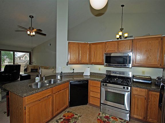 5th image of 5112 Morning Glory Ln