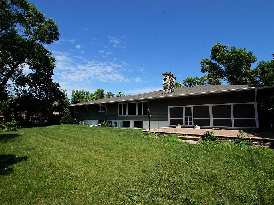 8 Lilac Ln, Aberdeen, SD 57401 Zillow