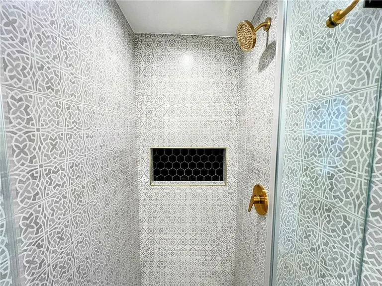 5311 Lockhurst Dr — Photo 11