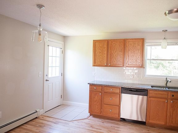 5th image of 26 Pinehurst Ave #L