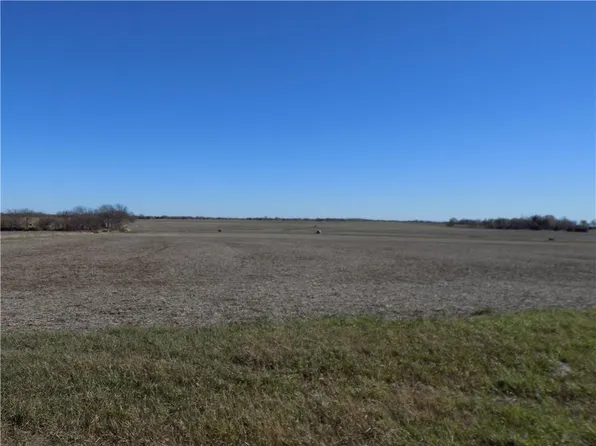 1000 & Vermont Rd, Garnett, KS 66032