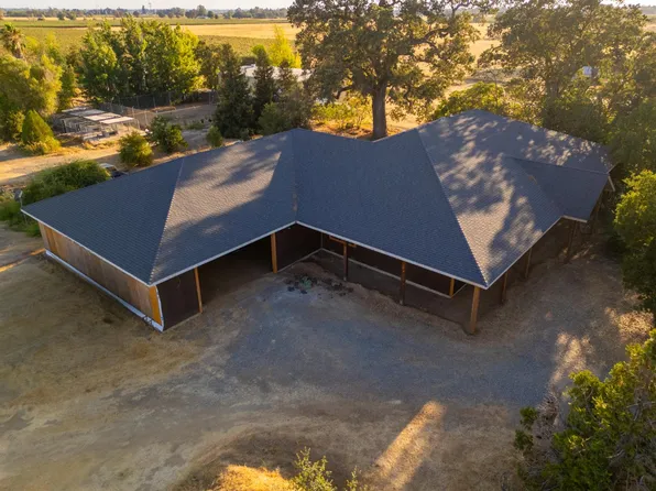 5786 E Collier Rd, Acampo, CA 95220