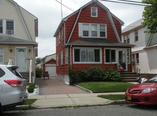 655 Gabriel Ave, Franklin Square, NY 11010