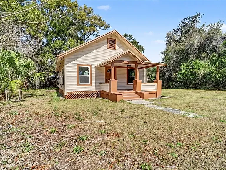 727 Wood St — Photo 1