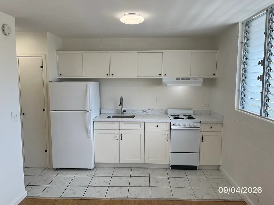 34 Hialoa St #201