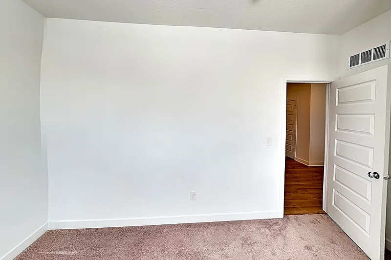 3 bed, 2.0 bath, 1567 sqft, $1,725 — Photo 4
