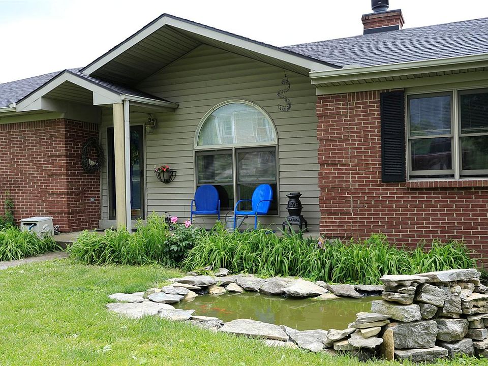 1st image of 120 Cartier Dr